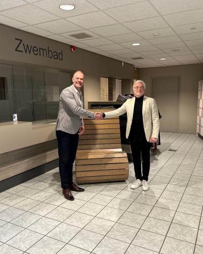 “Zwembad weer open na grote renovatie: 'Heel andere look gekregen”